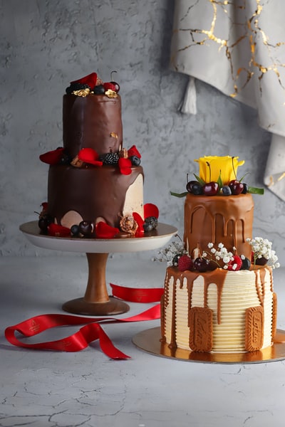 White ceramic plate of chocolate cake
